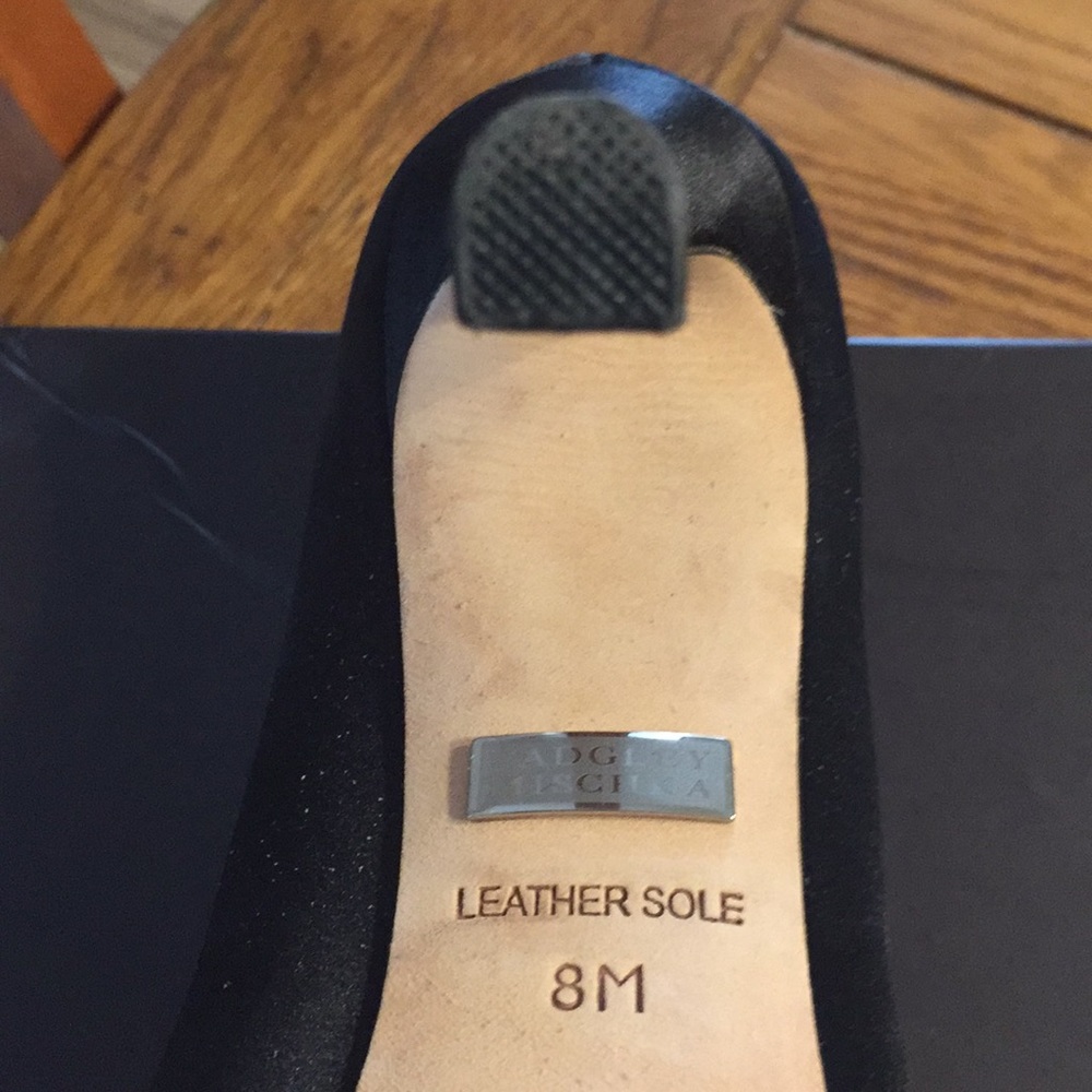 BADGLEY MISCHKA EXCELLENT CONDITION - Picture 2 of 7